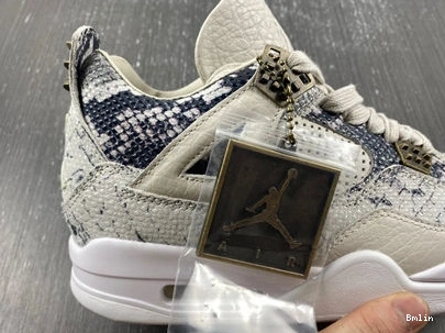 Bmlin Shoes WellDesigned 4 813191- 3934 Retro Jordan 1026